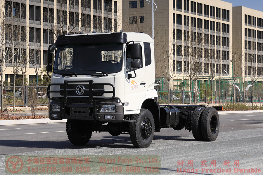 Dongfeng 4×4 refrigerated truck chassis