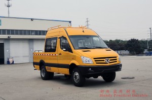Four wheel drive Off-road engineering rescue vehicle