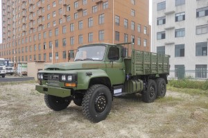 Dongfeng EQ2100 Six wheel drive flat head off-road truck