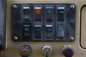 EQ2082 Six-Wheel Drive Dump Truck — Dongfeng Six-Wheel Drive Cargo Truck — Cargo Truck Export Manufacturer