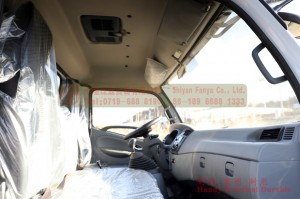 Dongfeng 4*2 Trash Truck Chassis One Row Cab  Chassis Light Duty