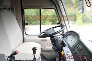 Dongfeng 19 ဆံ့ နိုင်ငံဖြတ်ဘတ်စ်- တင်ပို့ရန်အတွက် လုပ်ငန်းသုံး မြို့ပြနှင့် ကျေးလက်အလတ်စား ဘတ်စ်ကားများ- Dongfeng 4*2 19 ဆံ့ ဘတ်စ်ကားများ