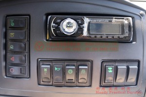 Customized Dongfeng 4*2 light truck tip off-road chassis–116 HP small truck chassis–Dongfeng EQ3092 light micro truck chassis conversion
