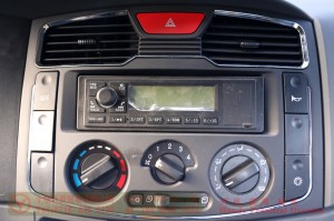 ລົດບັນທຸກເບົາ Dongfeng 4*2-Dongfeng 4*2 ລົດບັນທຸກແສງສະຫວ່າງປາຍ off-road ລົດຍົກ-Lift trimming ລົດບັນທຸກສຸຂາພິບານ