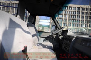 NJ2045小型长头越野卡车-定制出口4×4短头卡车-NJ2045依维柯四驱改装