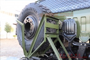 Dongfeng EQ2102 ຫົກຂັບລົດ Off-road ຢາງລົດບັນທຸກ