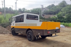 Four wheel drive flat head engineering rescue vehicle