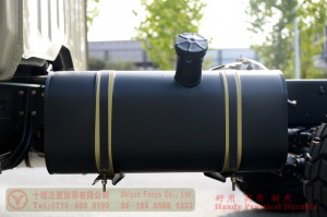 Dongfeng longhead diesel truck chassis –EQ240 four-ton civilian off-road truck chassis–EQ2082 pointed Y25 off-road troop-carrying vehicle chassis