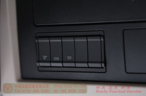 Dongfeng 8*4 flatbed truck chassis–Dongfeng 10 meters flatbed truck chassis–30 tons of special truck chassis conversion