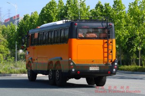 Dongfeng bus with bumper bar–Dongfeng 6*6 bus–210 hp city commuter bus–Dongfeng 21-seat bus
