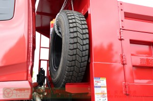 Dongfeng Flathead 4*2 Dump Truck–Dongfeng 210HP Off-road Truck–Off-road Truck Export Manufacturer