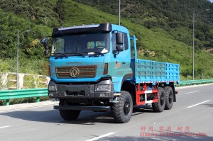 Dongfeng Six-wheel-drive 340hp Export Truck – 6*6 Cargo Truck with Tarpaulin Canopy Pole – Dongfeng Off-road Truck Exporters and Manufacturers