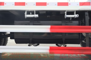 Dongfeng off-road flatbed truck–Dongfeng 4*2 flatbed truck–Dongfeng 5m flatbed truck for export