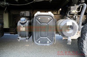 Dongfeng 6*6 EQ2140B Six Drive 6WD Off-road Flat Head ຫນຶ່ງແລະເຄິ່ງແຖວ