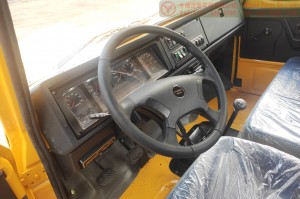 Dongfeng EQ2082 Six wheel drive off-road vehicle
