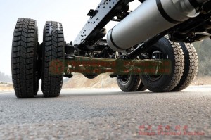 Dongfeng 6*6 Flat Head  EQ2082 Road Vehicle Chassis