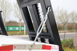 Dongfeng off-road flatbed truck–Dongfeng 4*2 flatbed truck–Dongfeng 5m flatbed truck for export