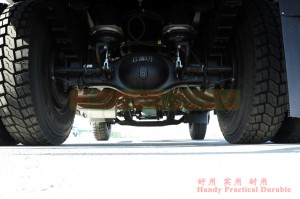 Dongfeng 4*2 Dump Truck in White Off-road Vehicle Good Performance