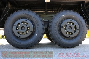 Dongfeng EQ2100 six-wheel-drive off-road chassis – 6×6 pointed EQ245 troop-carrying truck chassis for export – long head 190 hp military vehicle special conversion
