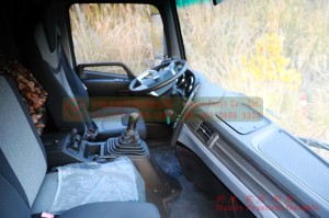 Dongfeng 6*6 EQ2140B Six Drive 6WD Off-road Flat Head ຫນຶ່ງແລະເຄິ່ງແຖວ