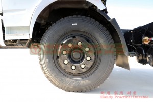 Dongfeng 4*2 Trash Truck Chassis One Row Cab  Chassis Light Duty