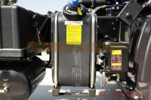 Dongfeng three axle truck 25 tons chassis – 350 hp export heavy duty chassis models – rear eight wheel truck chassis conversion