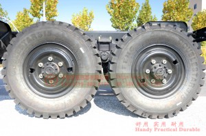 Dongfeng 25Y Pointed Buggy with Winch–Champagne Color 170 HP Long Head Truck–Export EQ2082 Two and a Half Ton Troop Carrier