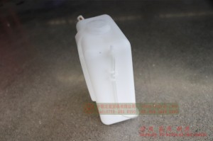Dongfeng EQ2100 Six Drive Off-road Truck windscreen-washer tank