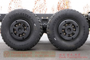 190 HP Flathead Diesel Off-road Truck–Dongfeng 6*6 Troop Carrier for civilian export–EQ2102 Dongfeng 6-wheel-drive Semi-Off-road Truck