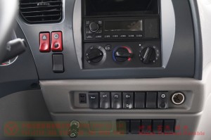 4*2 warehouse truck–Dongfeng 210 HP truck–Dongfeng off-road truck export manufacturer