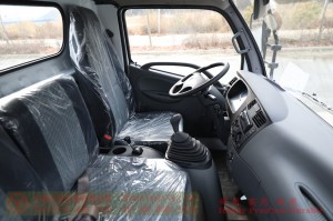 Dongfeng 4WD Refrigerated Truck Chassis – 15-party Aquatic Products Transportation Truck Chassis – 4WD Fresh Trucks for Export