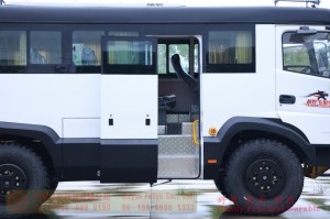 Dongfeng bus with bumper bar–Dongfeng 4*4 bus–190 hp city commuter bus–Dongfeng 21-seat bus