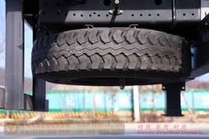 4×4 Dongfeng Truck Lifting Truck–Dongfeng 6.5T Truck Lifting Truck–Xugong 6.5T Four-section Boom Crane