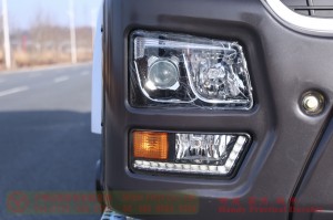 Dongfeng 8*4 flatbed truck chassis–Dongfeng 10 meters flatbed truck chassis–30 tons of special truck chassis conversion