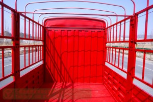 Dongfeng 8*4 barn truck–Dongfeng 500 HP Off-road Transportation Truck–Off-road Special Purpose Vehicle Export Manufacturer