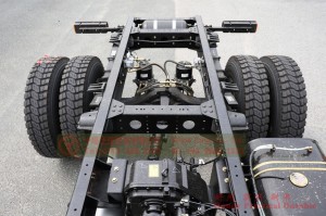 Dongfeng 4*4 flathead off-road truck–170hp diesel off-road truck–Custom Chassis Export Manufacturer
