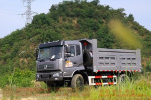 Dongfeng Flathead 4*2 Dump Truck–Dongfeng 210/266 HP Off-road Truck–Off-road Truck Export Manufacturer