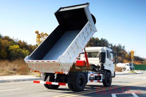 Dongfeng 4*2 ລົດບັນທຸກຫົວຮາບພຽງສີຂາວ ສີ Off-road