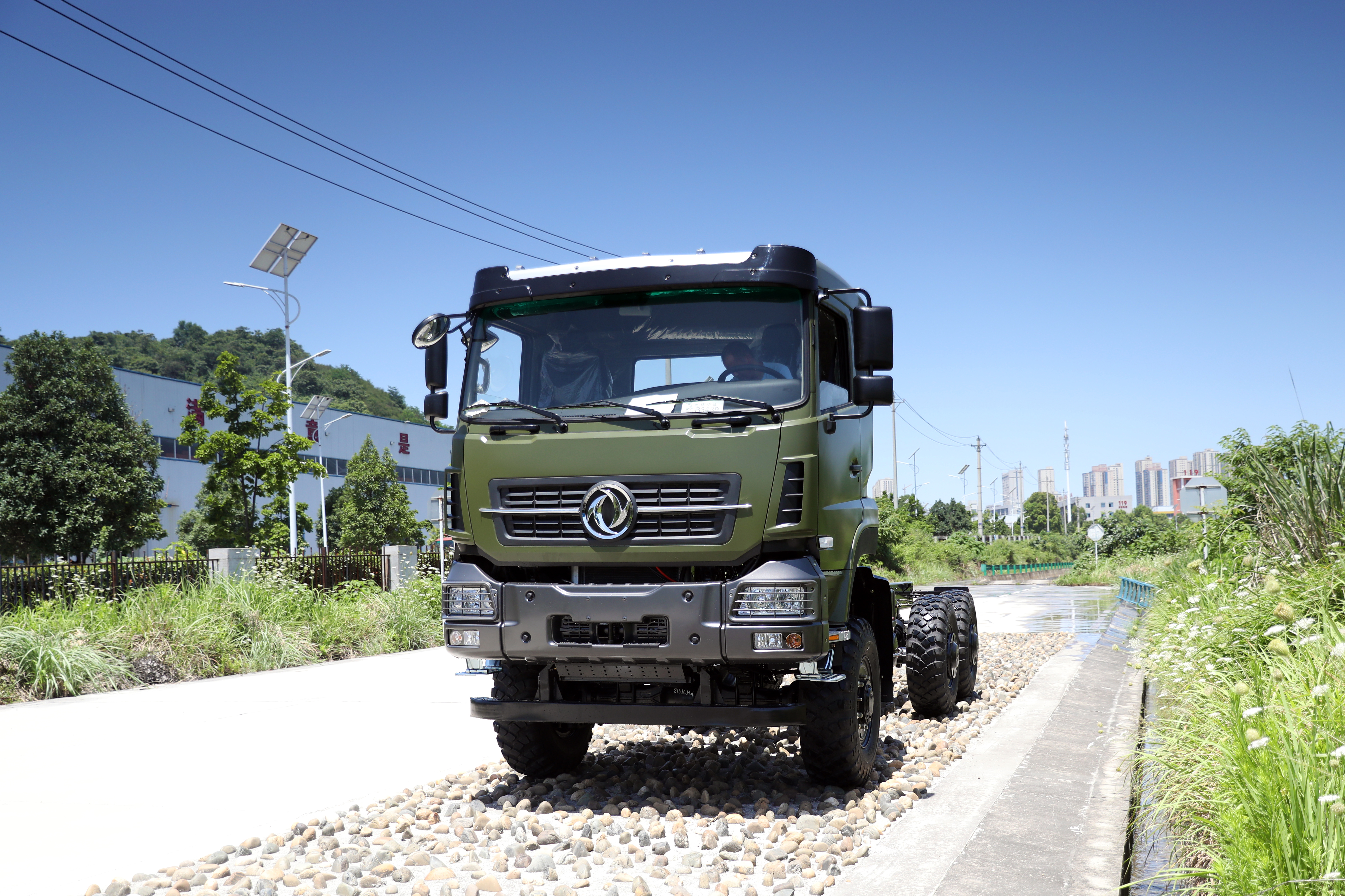 “东风6WD 25吨重卡底盘全用料