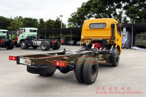 4*2 Dongfeng 140hp light truck chassis – 10 tons small diesel truck for export – customized left/right rudder commercial model small micro truck conversion plant