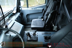 Four-Wheel-Drive Multi-Purpose Transport Vehicle — Off-Road Specialized Modular Cabin Vehicle — Mobile Modular Cabin Vehicle