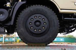 Weichai 210-horsepower cargo truck — Dongfeng 4×2 cargo truck — Dongfeng modified vehicle manufacturer