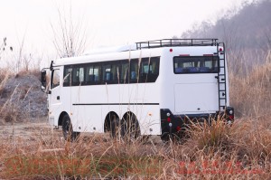 Dongfeng bus with bumper bar–Dongfeng 6*6 bus–190 hp city commuter bus–Dongfeng 30-seat bus
