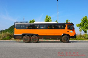Dongfeng bus with bumper bar–Dongfeng 6*6 bus–210 hp city commuter bus–Dongfeng 21-seat bus