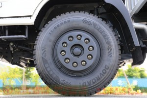Dongfeng Weichai 210 HP Van—4×2 5-Meter Van—Van Manufacturer and Exporter