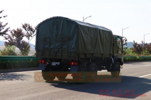 Dongfeng flat-head all-drive off-road truck–Bobcat two-and-a-half-ton diesel off-road troop carrier– Dongfeng 6*6 road transport truck