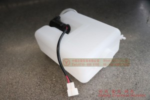 Dongfeng EQ2100 Six Drive Off-road Truck windscreen-washer tank