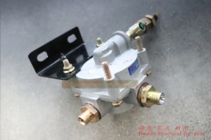 Dongfeng EQ2100 Six Drive Off-road Truck Relay Valve