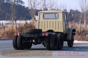 Dongfeng long head double-glass diesel truck chassis –EQ240 four-ton civilian off-road truck chassis–EQ2082 pointed Y25 off-road troop-carrying vehicle chassis