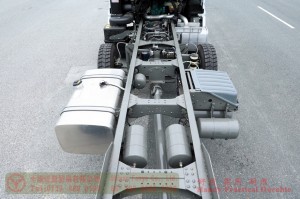 Dongfeng 8×4 High-Horsepower Off-Road Chassis—Manufacturer and Seller of Four-Axle Trucks—Authorized Distributor and Exporter of 10-Meter Chassis